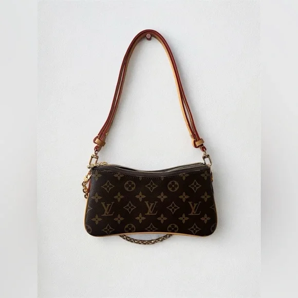 Liv Pochette Monogram [Copy] 1 left! - Picture 3 of 11